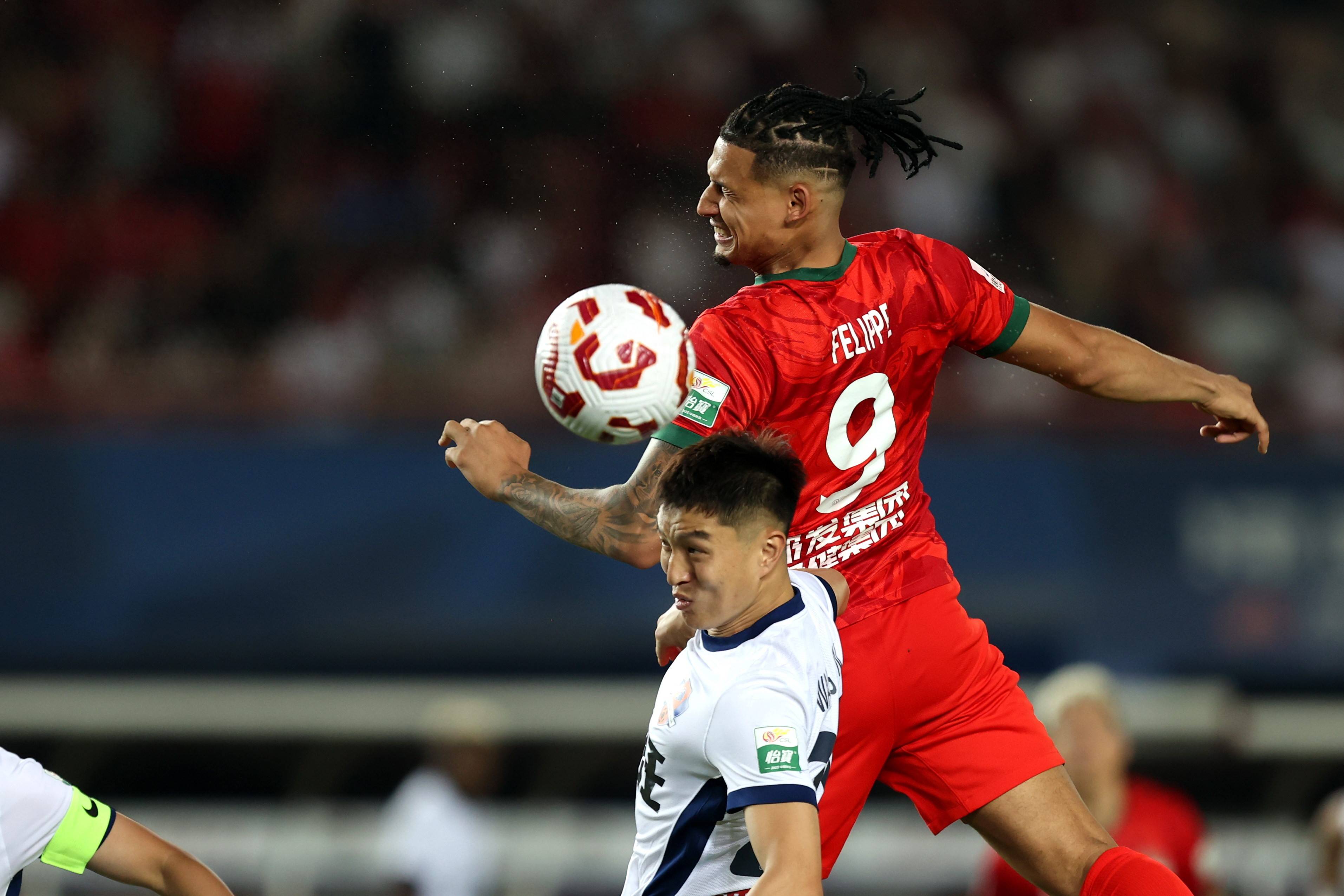 雷速- 中超国际比赛日走向成谜，深圳男篮战术微调，气氛紧张，轮换策略成焦点