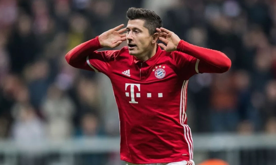 雷速体育- 莱万多夫斯基辱华 